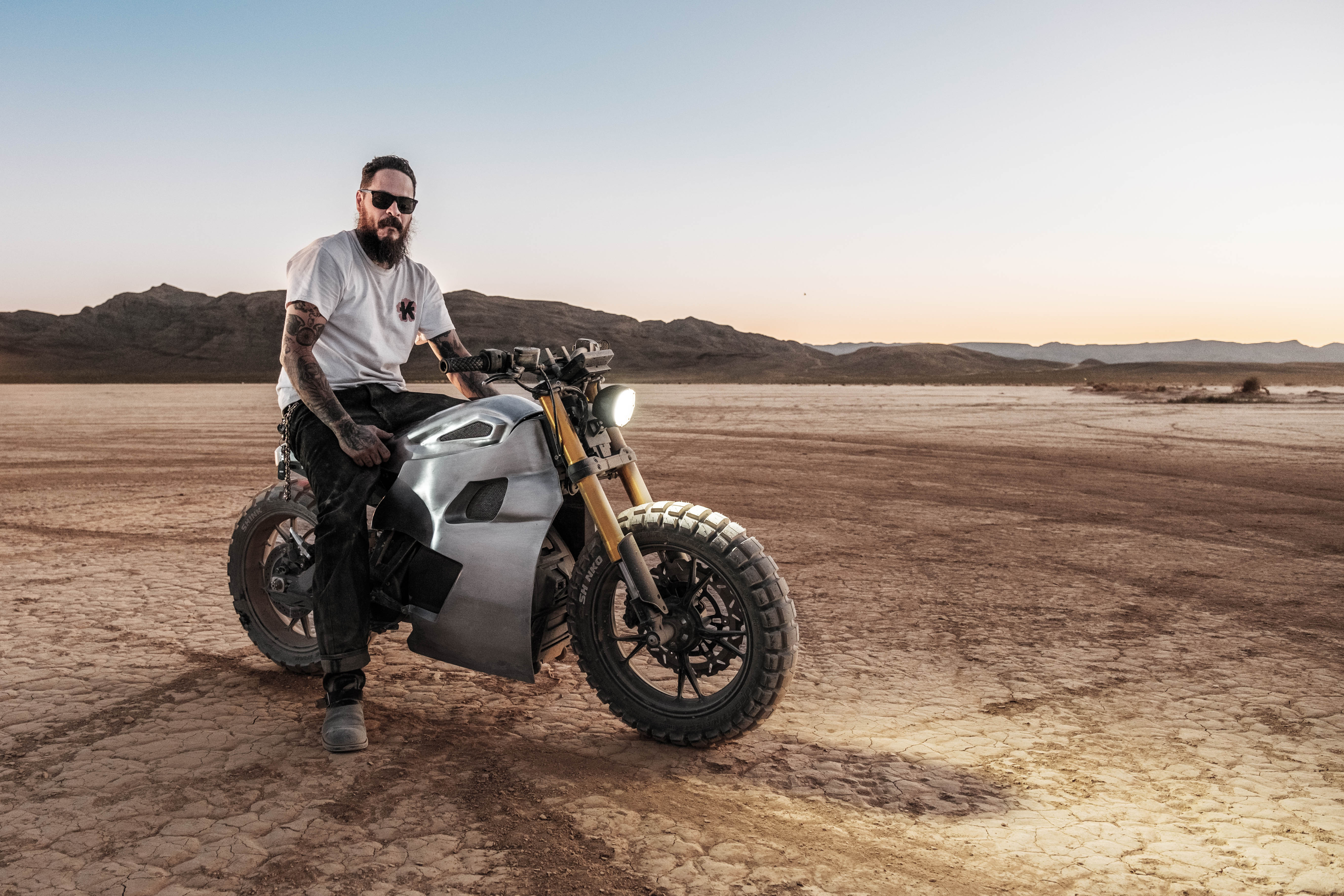 Custom builder Cristian Sosa created his unique interpretation of the Ryvid Anthem Electric Motorcycle